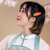 Trove Carafe 2019 Autographed by Helen Xu