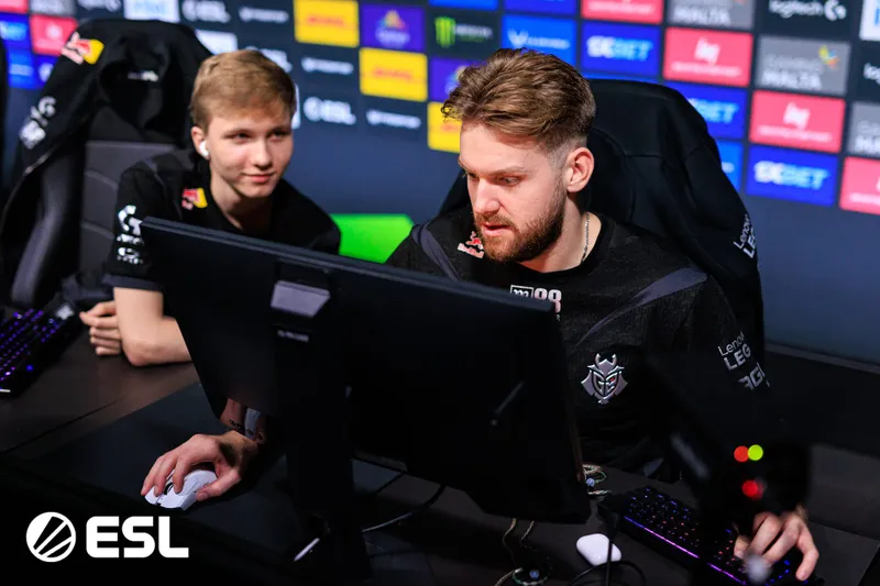 NiKo and m0NESY